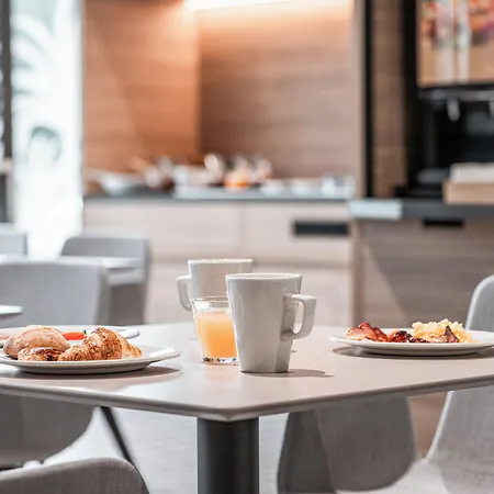 Ξενοδοχείο Express By Ihg Αζάτσιο