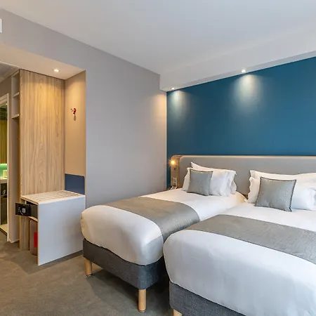 Express By Ihg فندق أجاكسيو