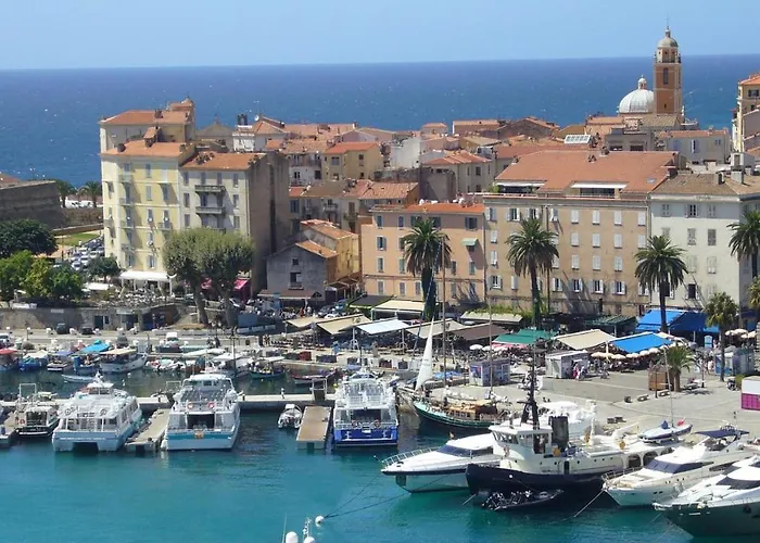 ホテル Express By Ihg アジャクシオ