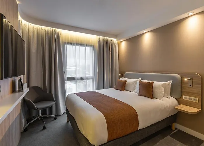Express By Ihg 3* אז'אקסיו