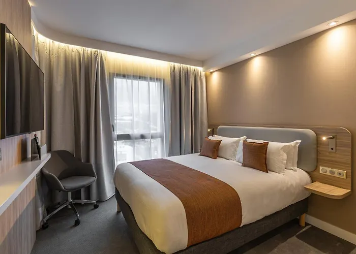 Express By Ihg Hotel 3*