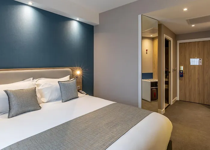 Express By Ihg מלון 3*