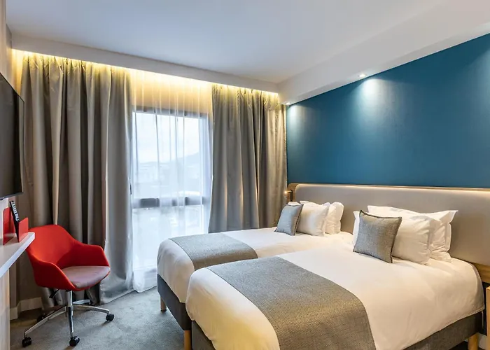 Express By Ihg 3* אז'אקסיו