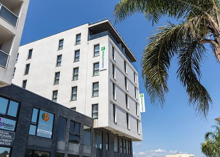 Express By Ihg מלון 3*