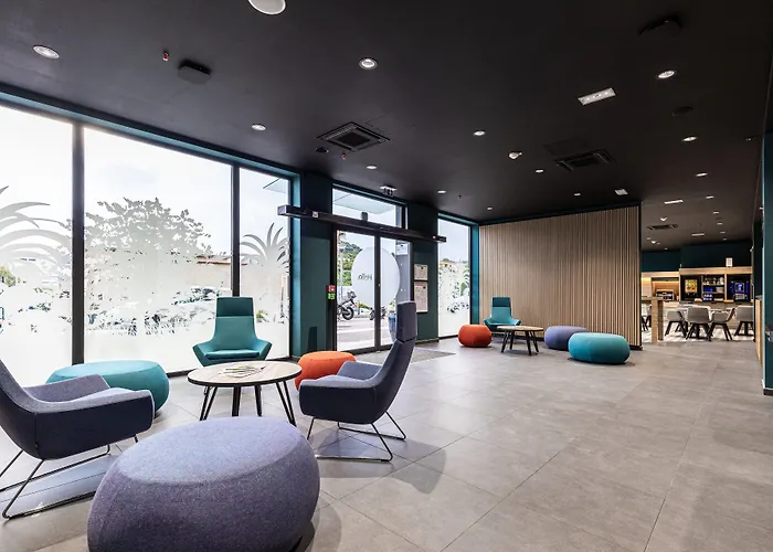 Express By Ihg 3*