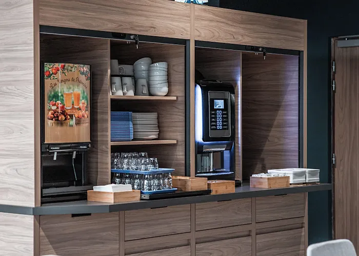 Express By Ihg ホテル 3*